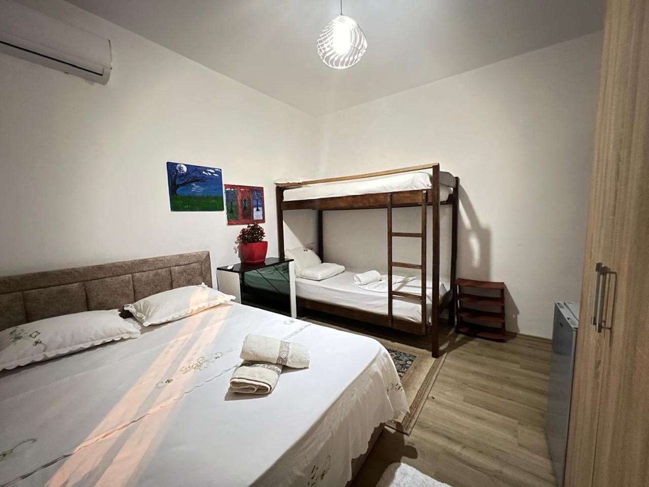 David Guesthouse Shkodër Extérieur photo